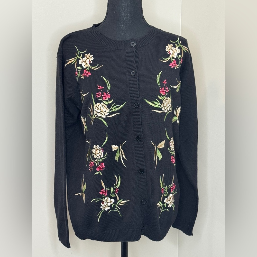    Alfred Dunner Floral Cardigan Small Black Embroidered Cottagecore - Picture 3 of 10